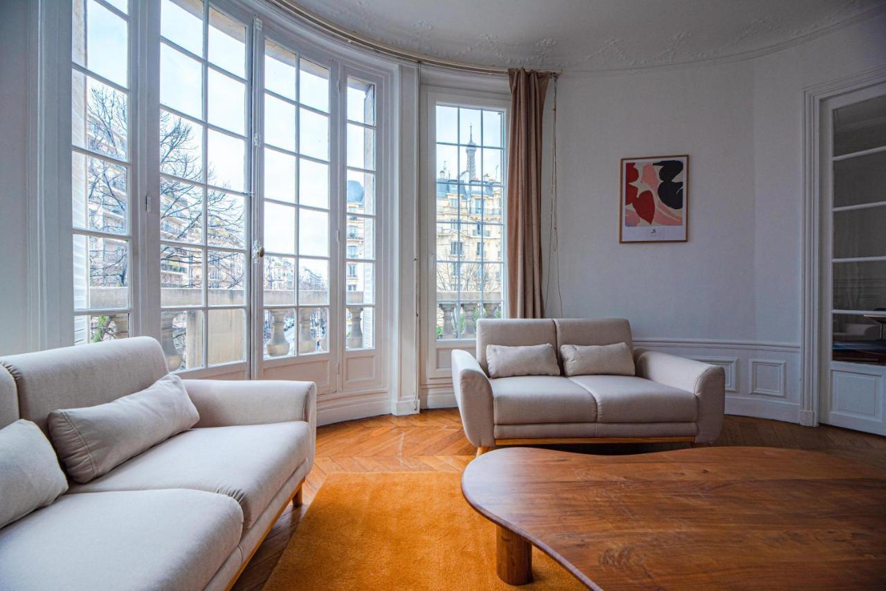 Mbm - Eiffel Tower View Aparthotel Parijs
